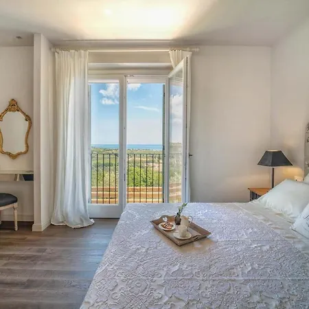 Villa Elouise Civitanova Marche